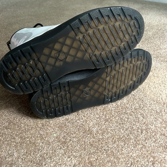 Dr. Marten’s NEVER WORN - Picture 4 of 4